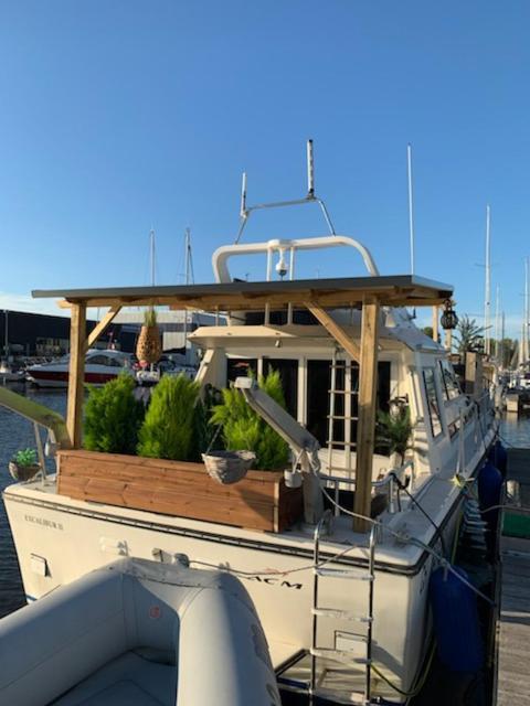 Magnifique Bateau Maison Hotel Ouistreham Bagian luar foto