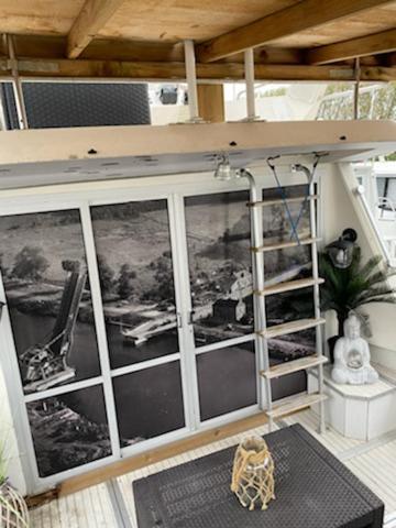 Magnifique Bateau Maison Hotel Ouistreham Bagian luar foto