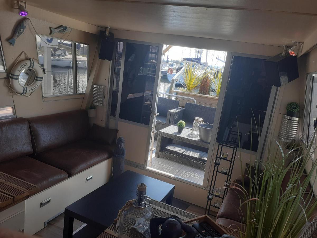 Magnifique Bateau Maison Hotel Ouistreham Bagian luar foto